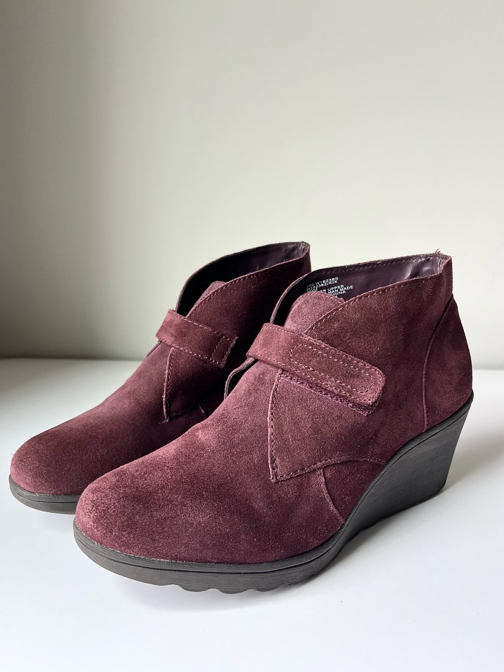 White Mountain Kix Plum Burgundy Suede Wedge Ankle Booties Monk Strap Size 10M